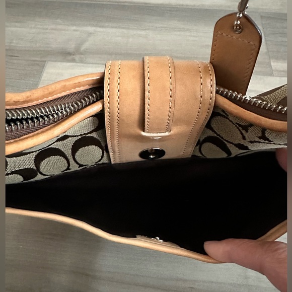 Coach Vintage Signature Logo Canvas/Leather Shoulder Hobo Handbag 👜 - Picture 3 of 12